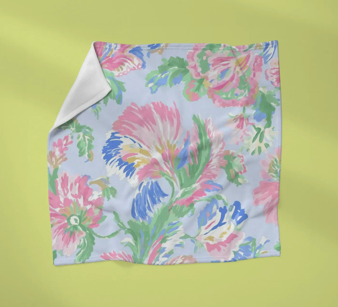 Romantic Flower Pattern Fleecedecke von treechild