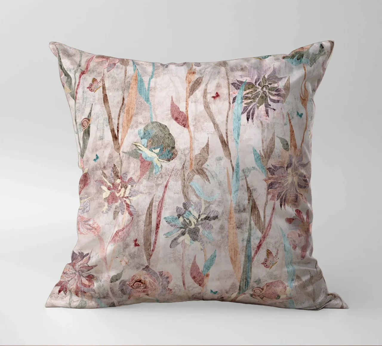 puzzle in fiore cuscino da Giulio Iurissevich