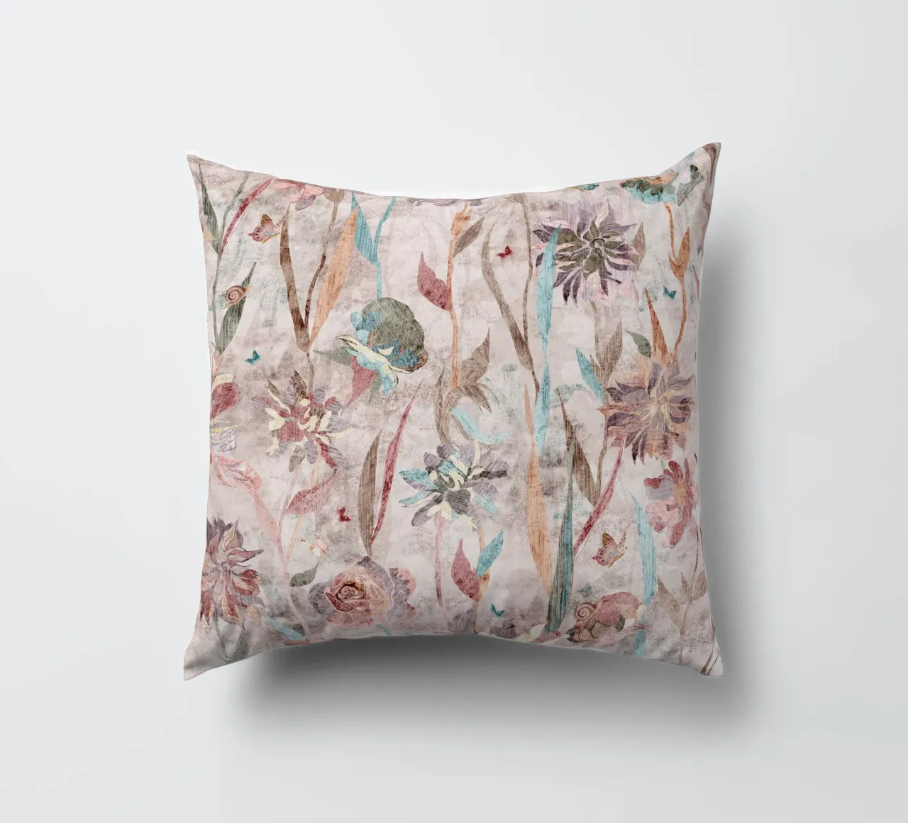 puzzle in fiore cuscino da Giulio Iurissevich