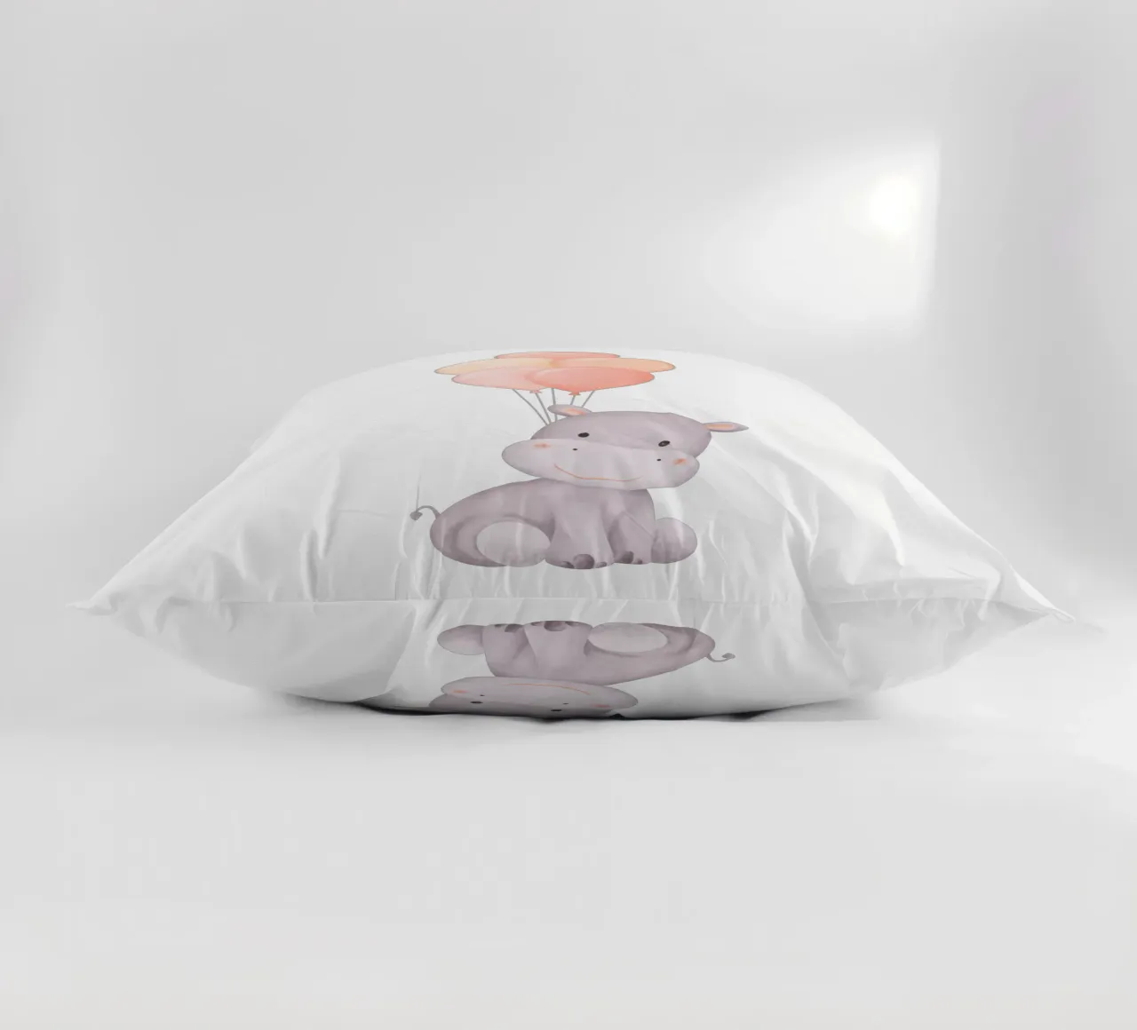 Sogno di un ippopotamo allegro cuscino da Doodle Dreams Art