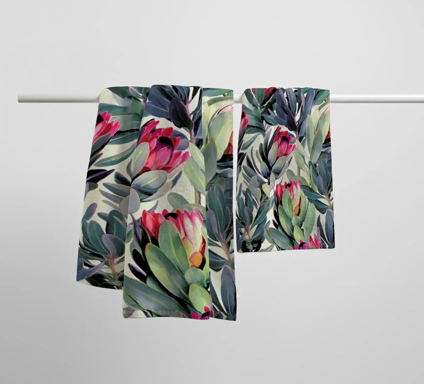 Painted Protea Pattern asciugamano da bagno da Micklyn Le Feuvre