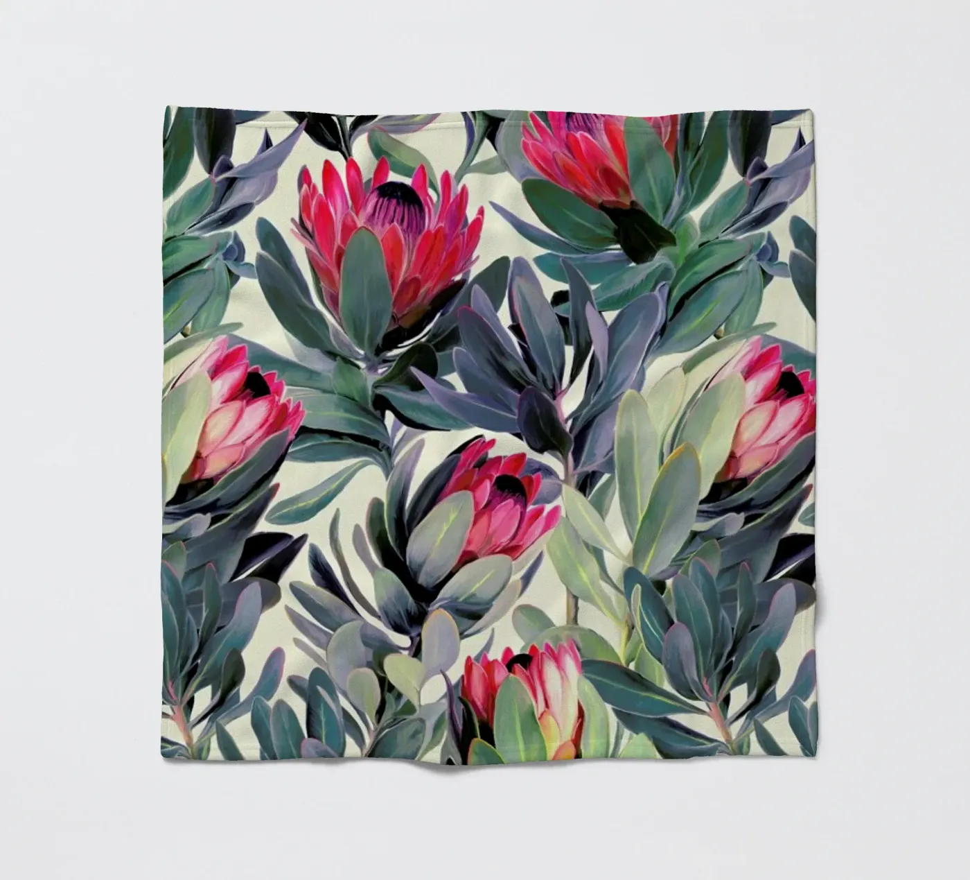 Painted Protea Pattern Fleecedecke von Micklyn Le Feuvre