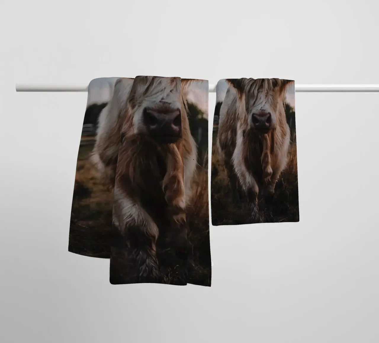 Manzo Highland al dente di leone 🐮 asciugamano da bagno da Sibbershusum