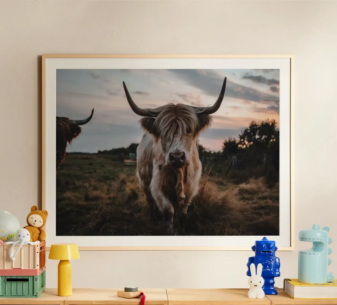 Manzo Highland al dente di leone 🐮 poster con telaio in alluminio da Sibbershusum