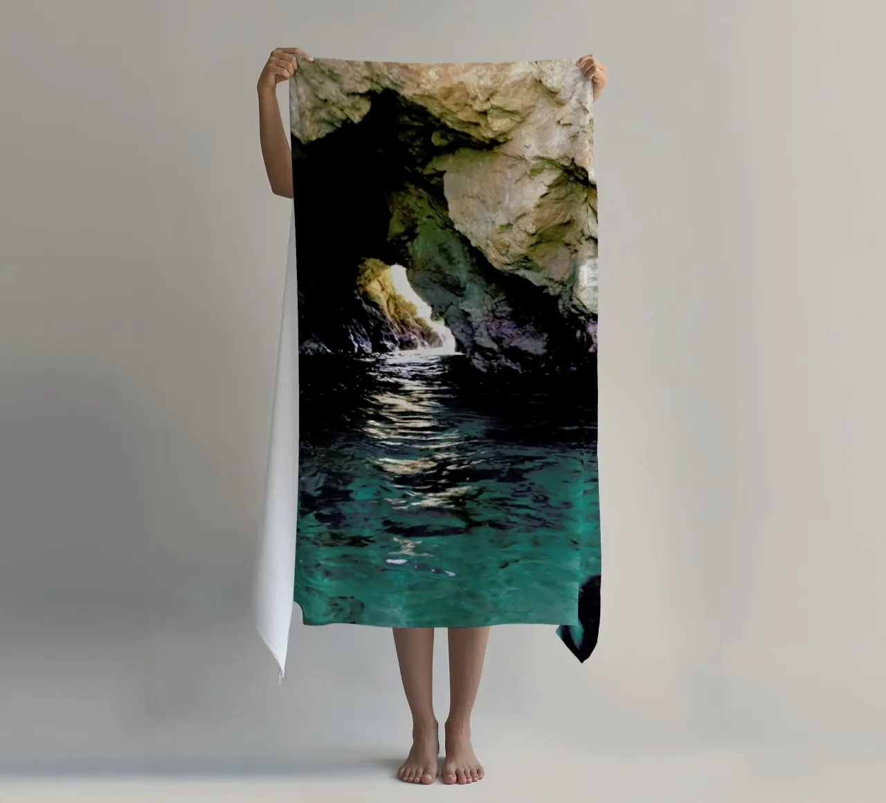 Colorful Ocean Cave telo mare da Kevin Russ