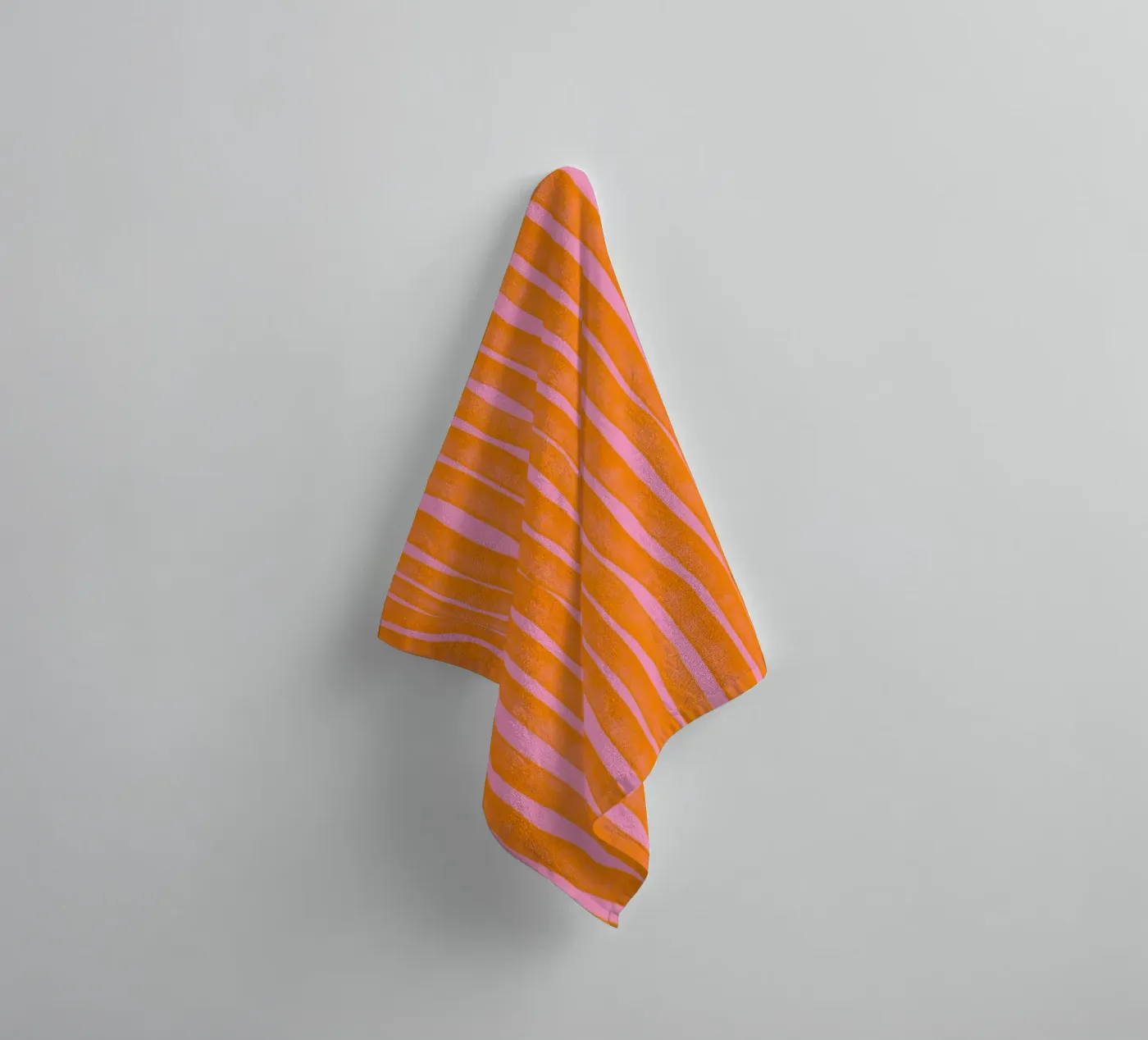 Orange Stripes Pattern badhanddoek van treechild