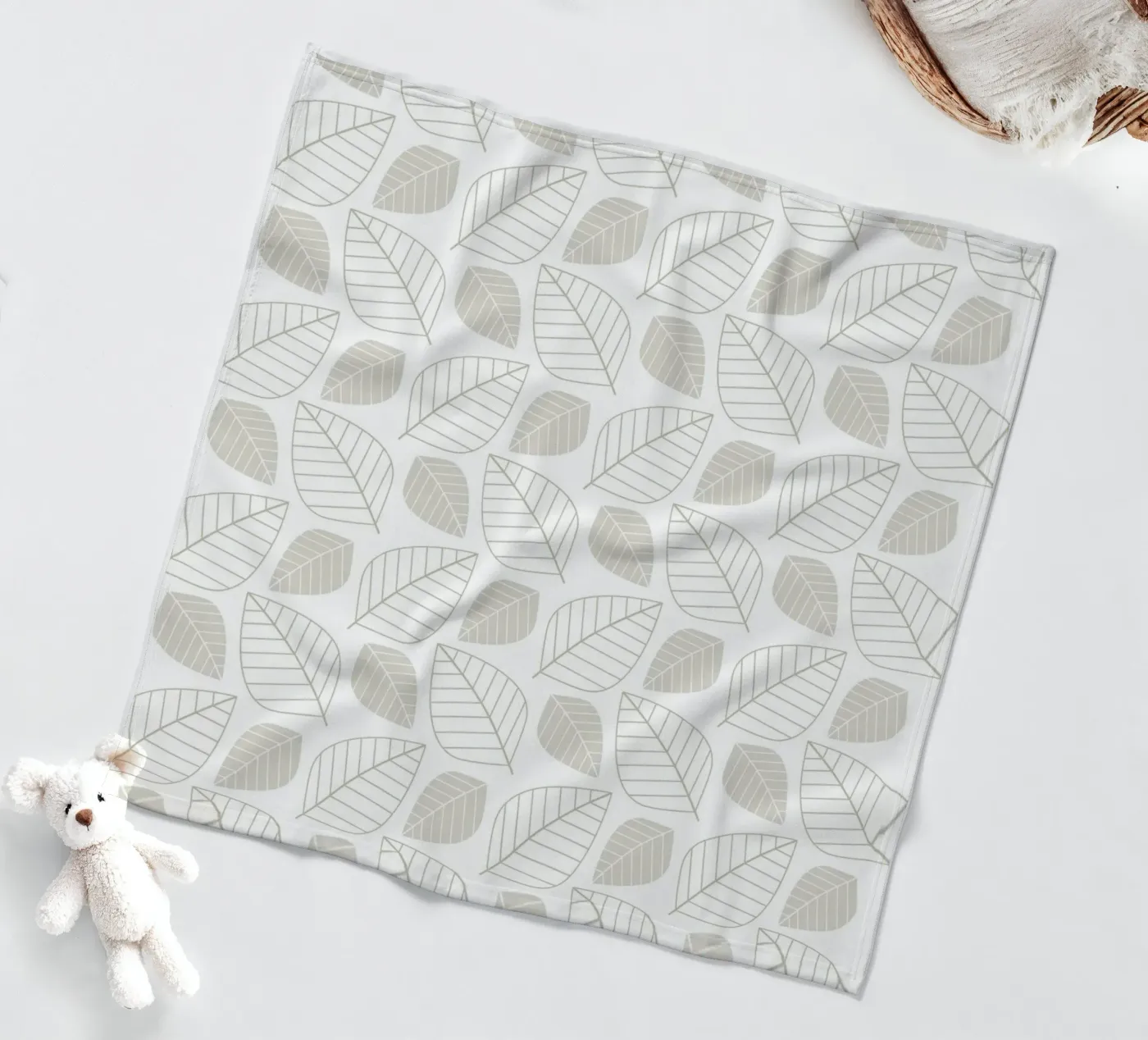 Botanical Pattern Fleecedecke von Happypatterns