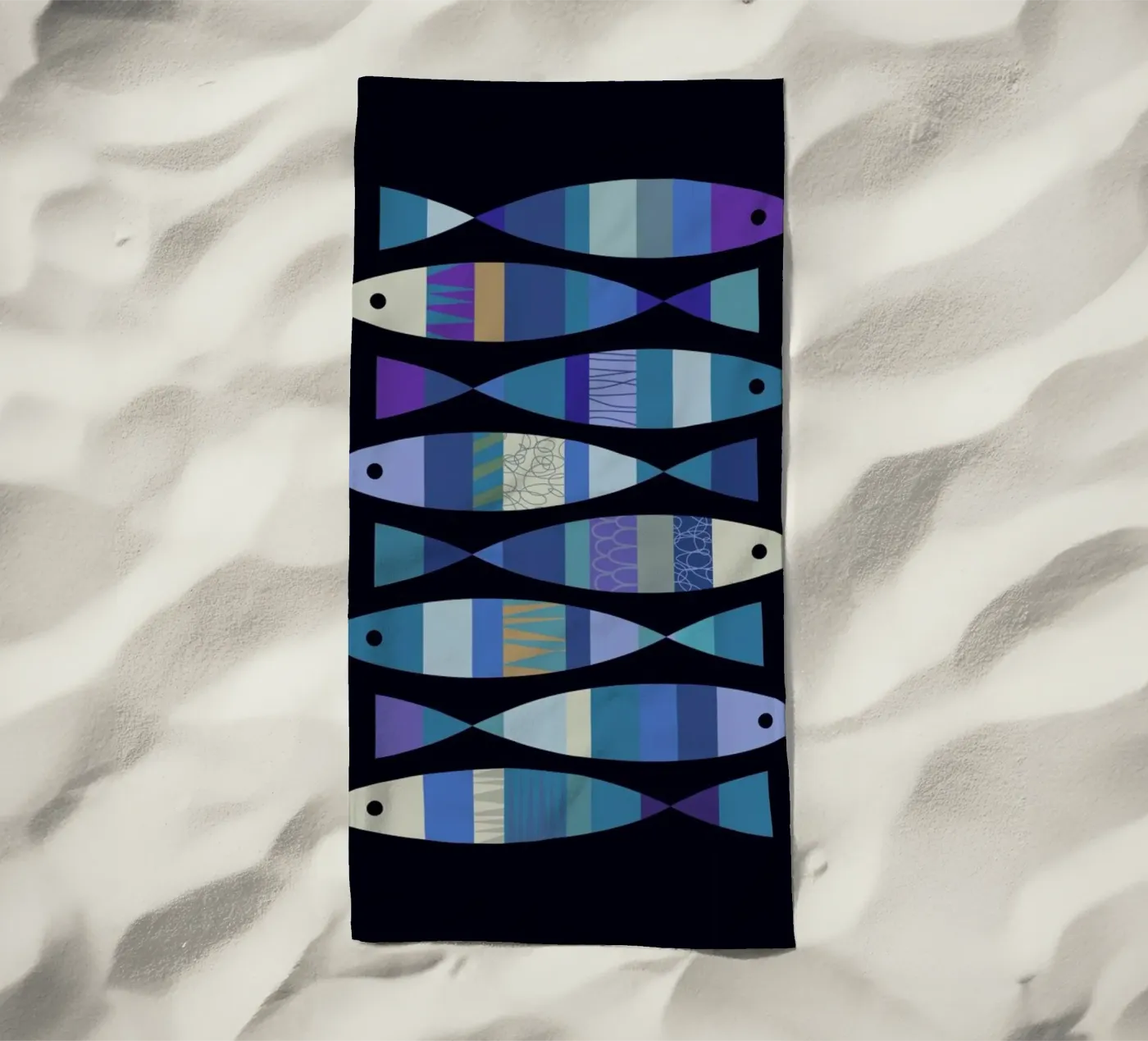 Fish 3 Strandtuch von Visual Philosophy