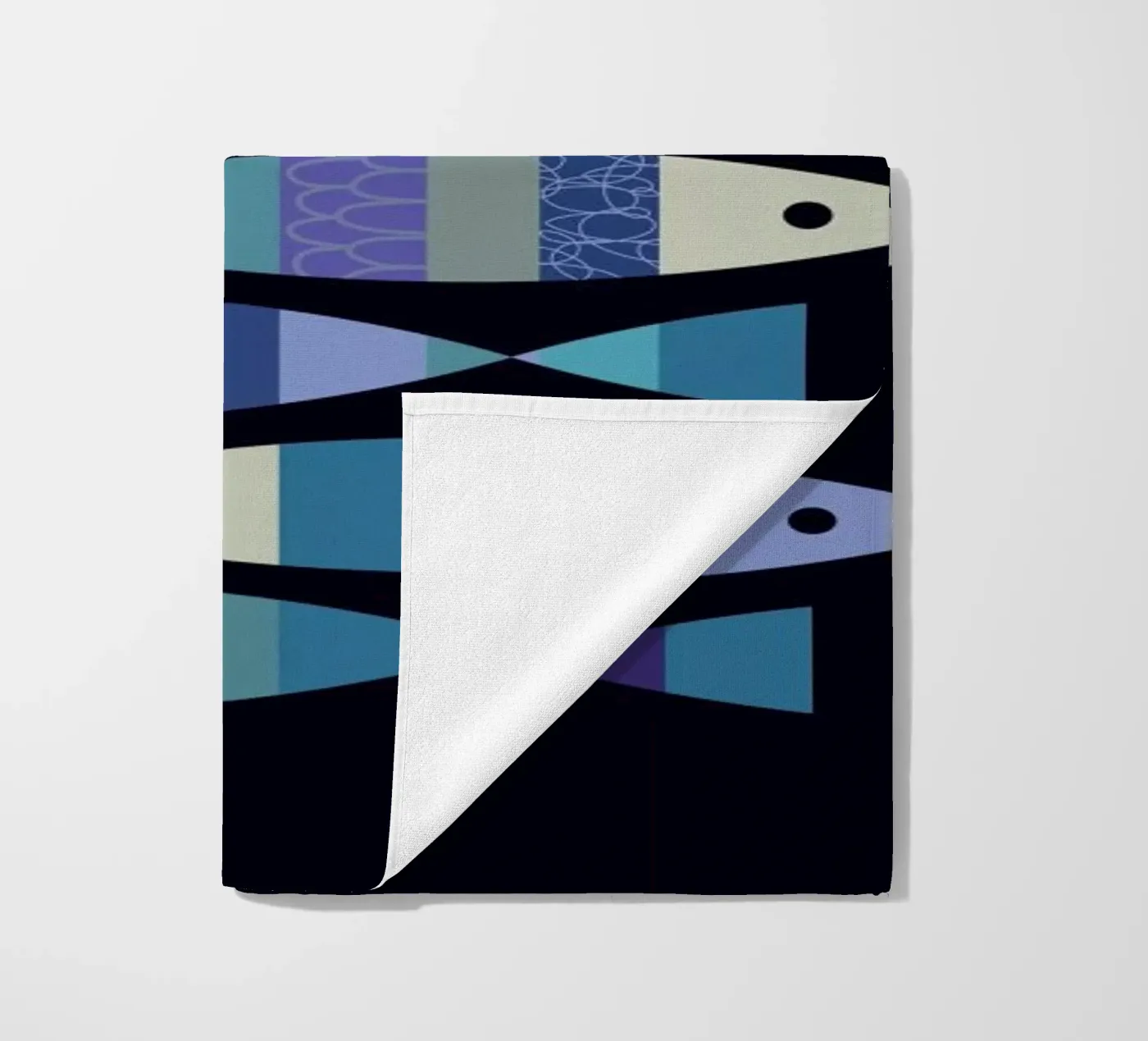 Fish 3 Strandtuch von Visual Philosophy