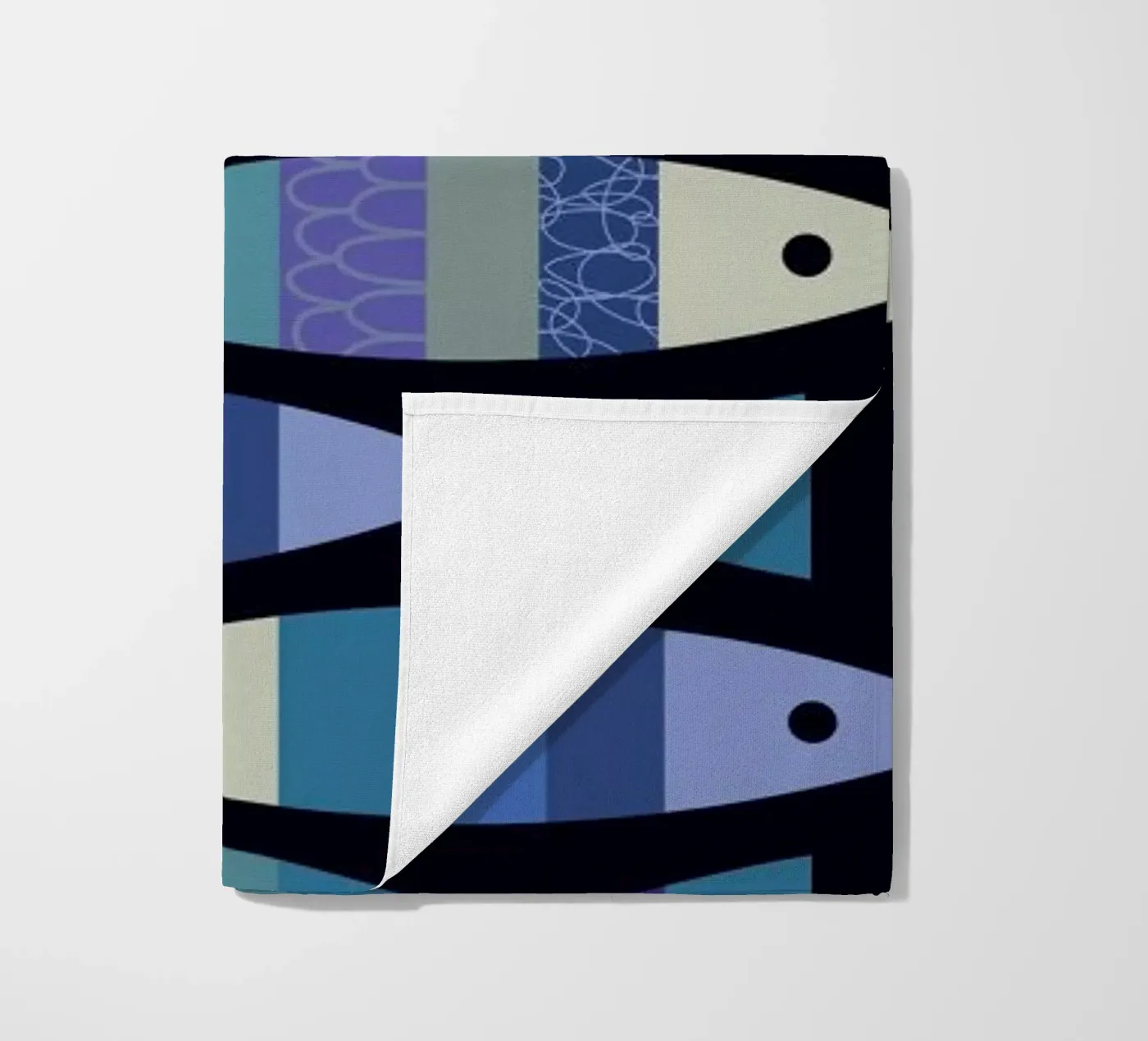 Fish 3 Strandtuch von Visual Philosophy