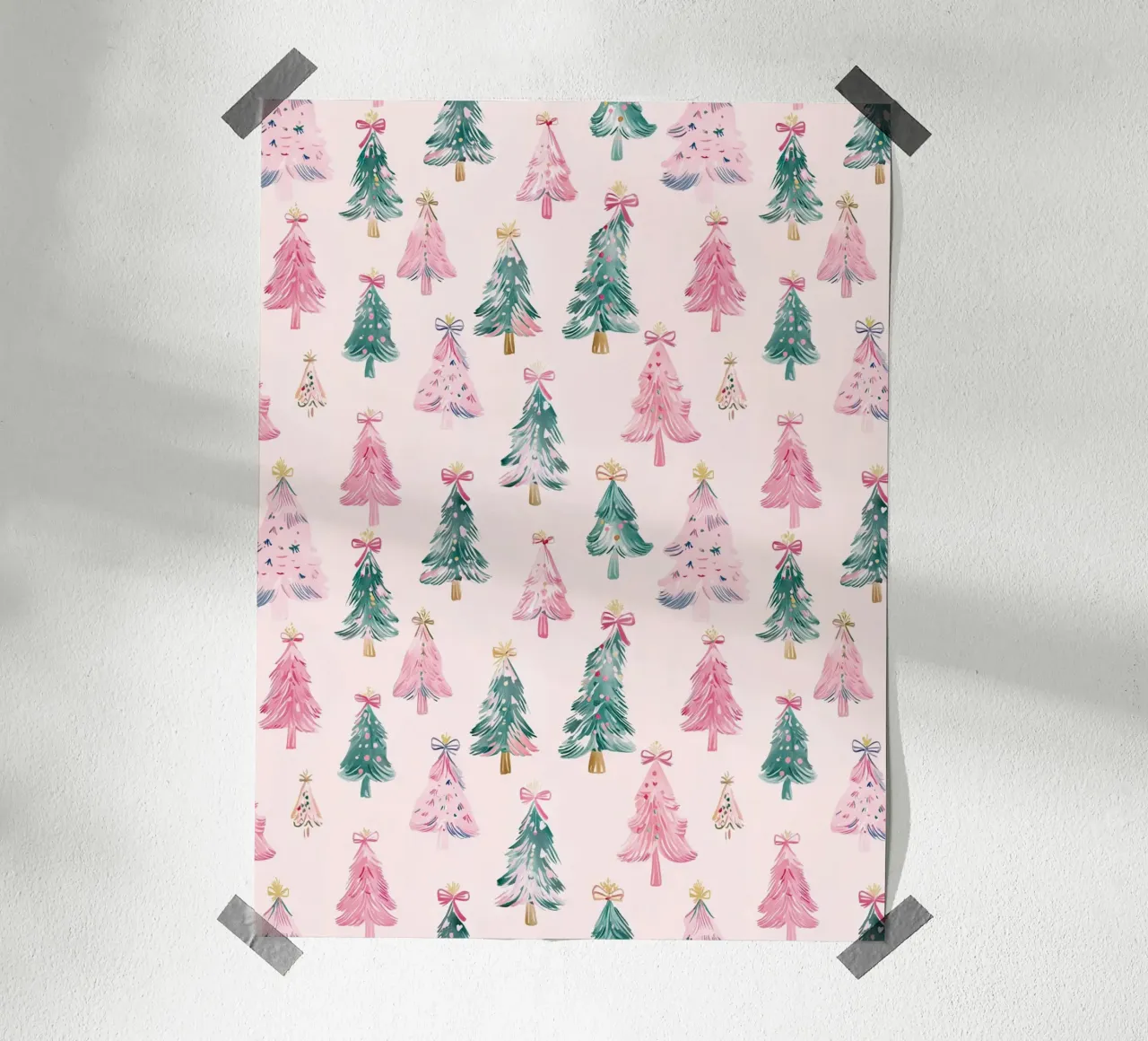 Alberi di Natale rosa con fiocchi rosa Coquette Estetica Y2K poster con telaio in plastica da Gentle Echoes Art