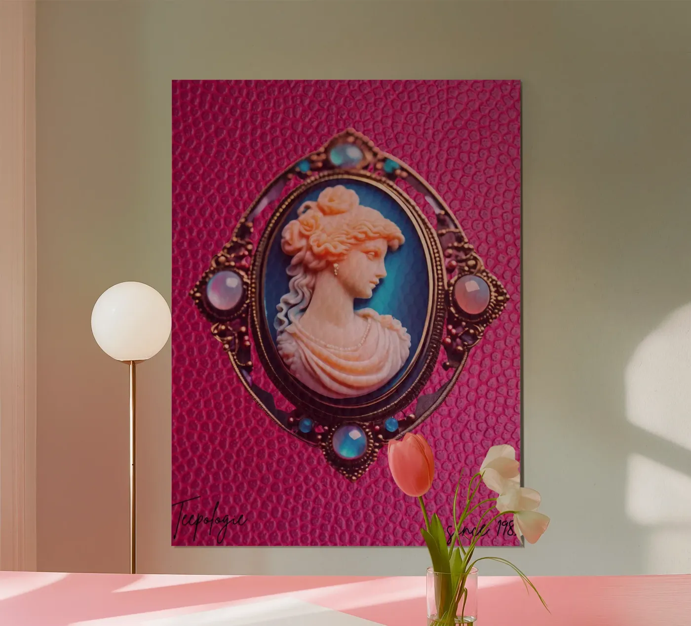 Pink Camée poster da Teepologie.