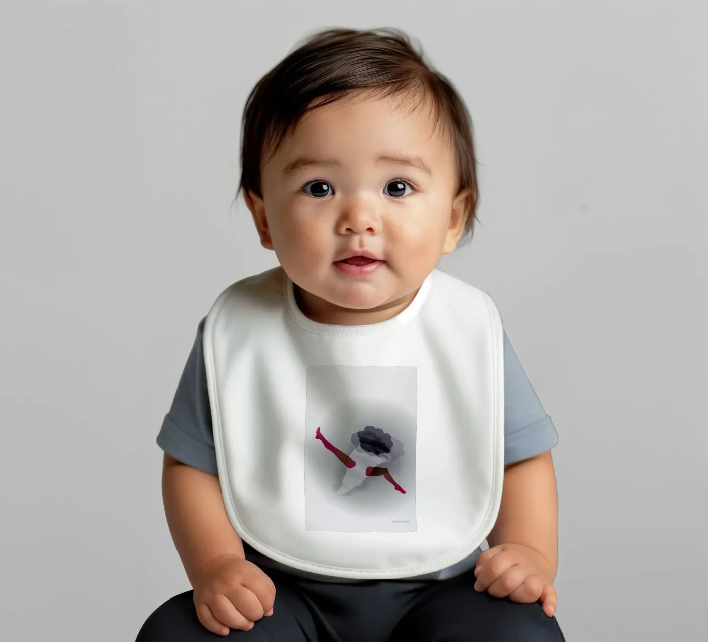 Furious Babylätzchen von Mie Frey Damgaard