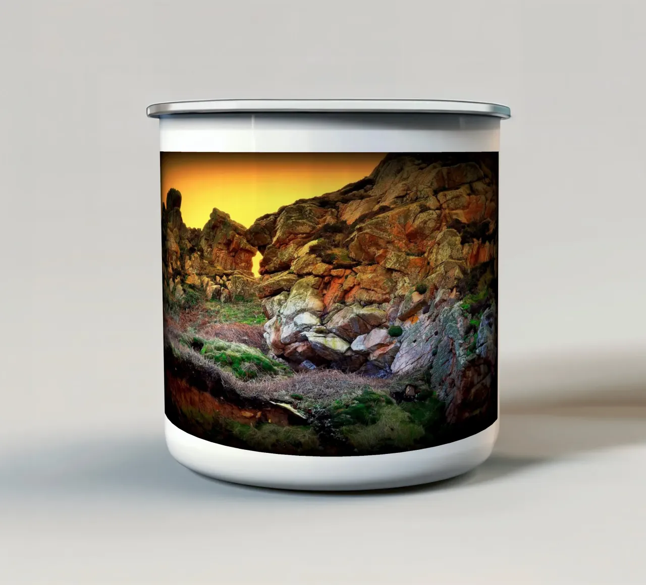 FAA42 tazza in smalto da Thierry vobmann photography