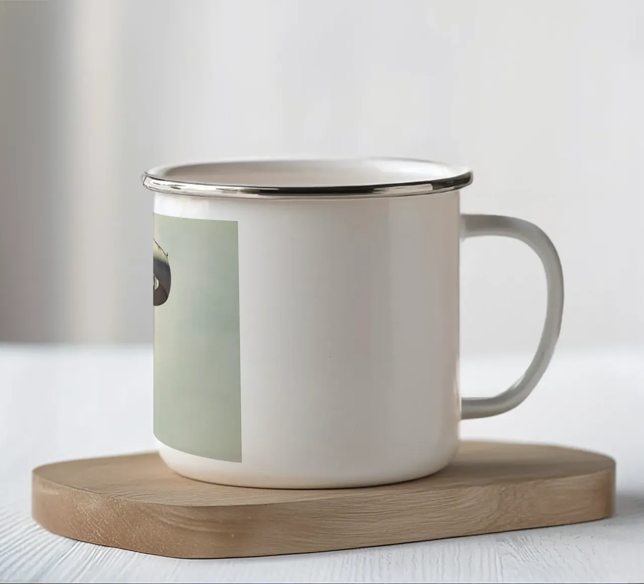 Telefonica tazza in smalto da Michael Belhadi