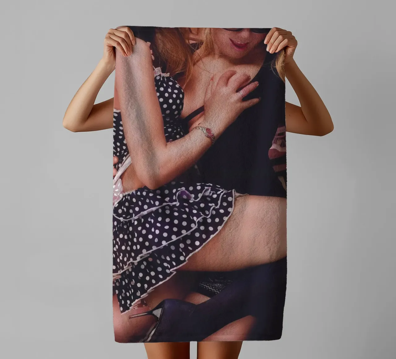 Ragazze in gioco colorate asciugamano da bagno da Dave Hare Photography