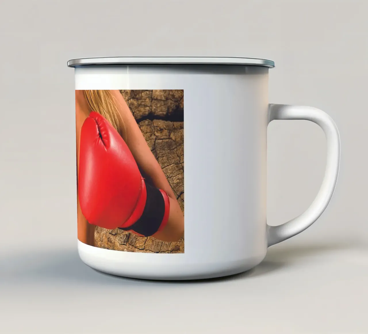 Boxer tazza in smalto da Dave Hare Photography