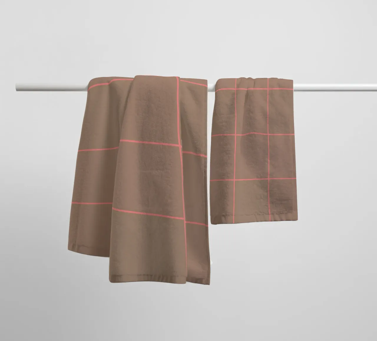 Grid Pink Brown badhanddoek van Studio ROSAGRAU