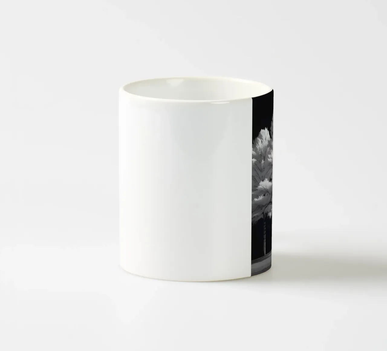 L'abbraccio fantasma della natura tazza in ceramica da Artistic-shop