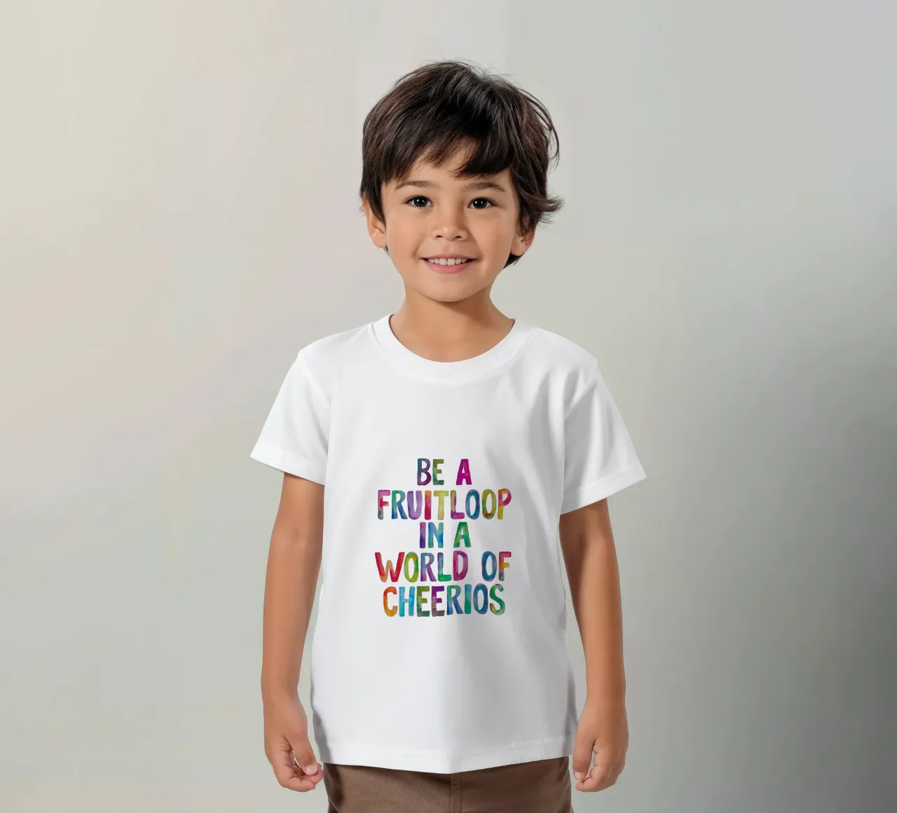 Essere un Fruitloop in un mondo di Cheerios Typografie Design t-shirt bambini da THE MOTIVATED TYPE