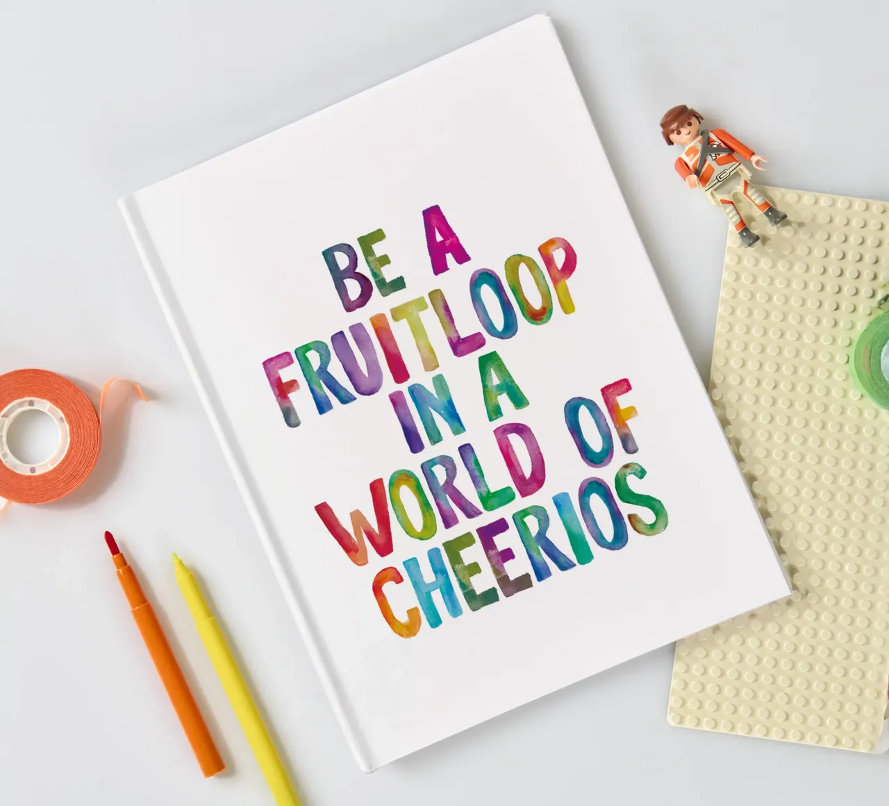 Essere un Fruitloop in un mondo di Cheerios Typografie Design diario da THE MOTIVATED TYPE