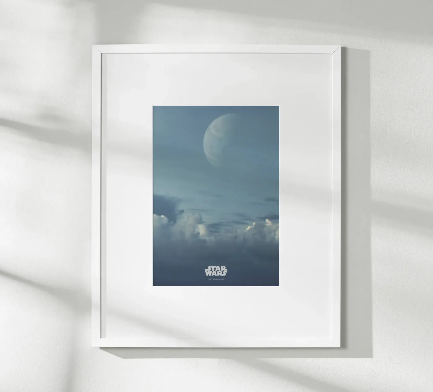Death Star Behind the Clouds poster da Star Wars