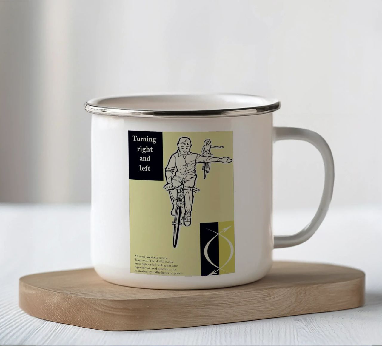 Turn Right and Left tazza in smalto da Hemingway Design