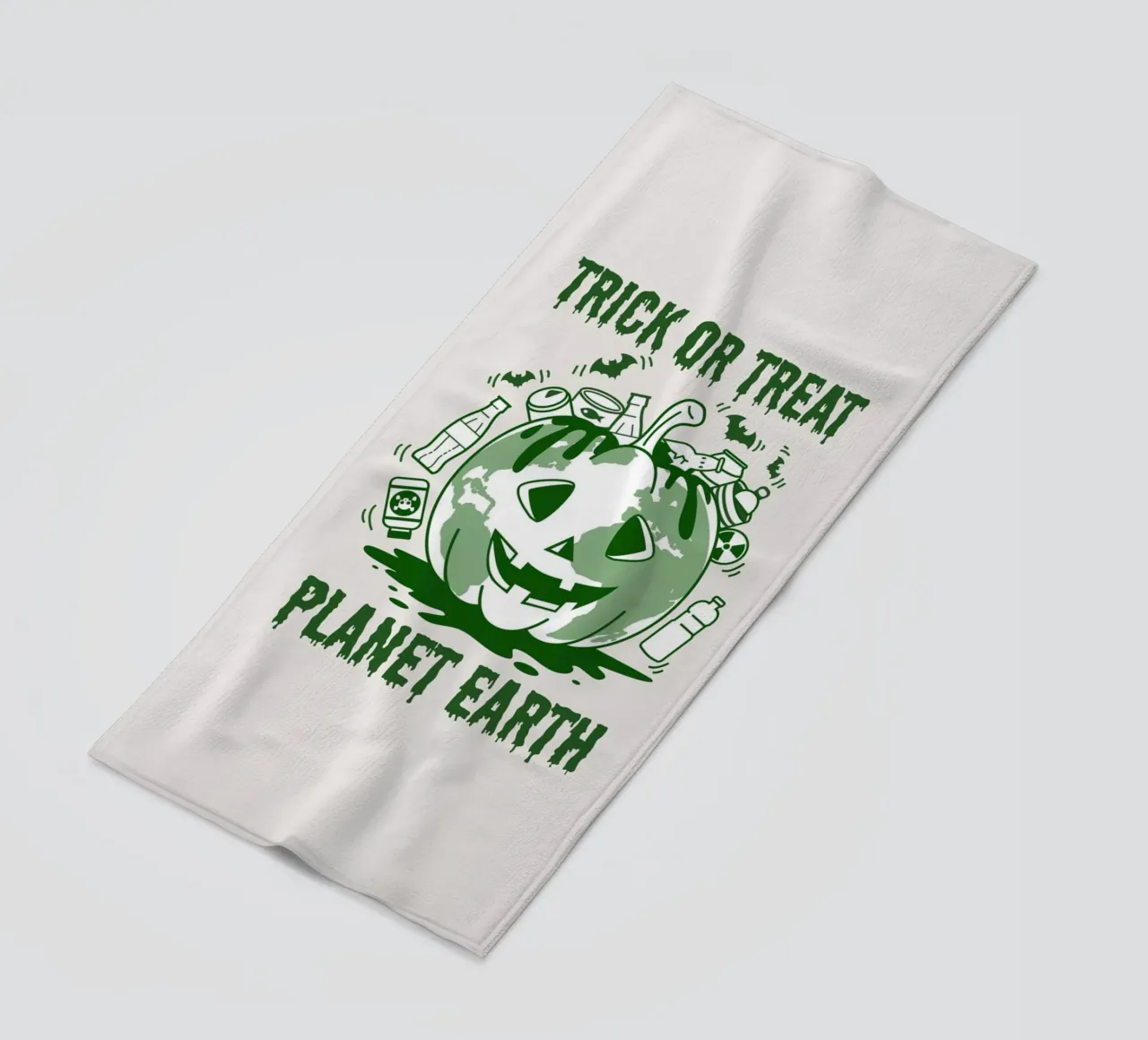 Süßes oder Saures - Planet Erde Strandtuch von cafelab