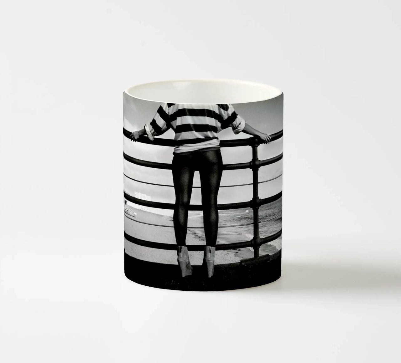 Where's Waldo tazza in ceramica da Aysha Banos