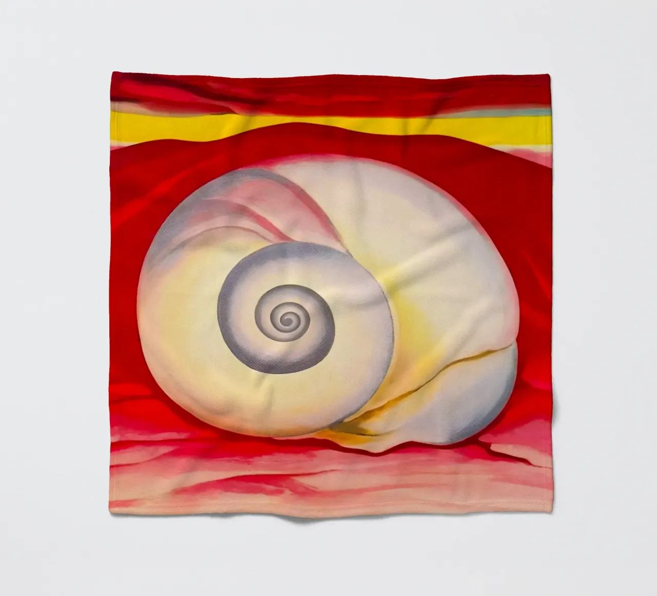 Georgia O'Keeffe - Collina rossa e conchiglia bianca, 1938 coperta in pile da Kinsley