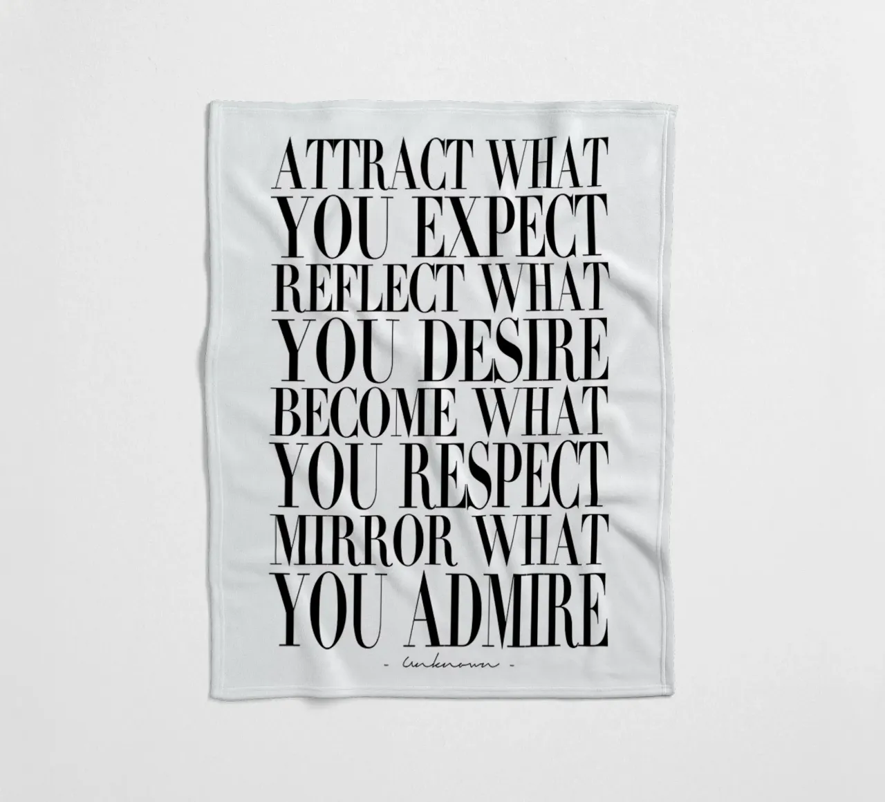 Attract What You coperta in pile da Honeymoon Hotel