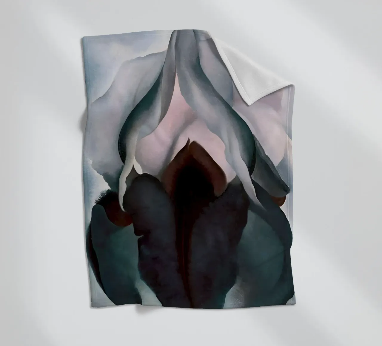 Georgia O'Keeffe - Iris nero III , 1926 coperta in pile da Kinsley