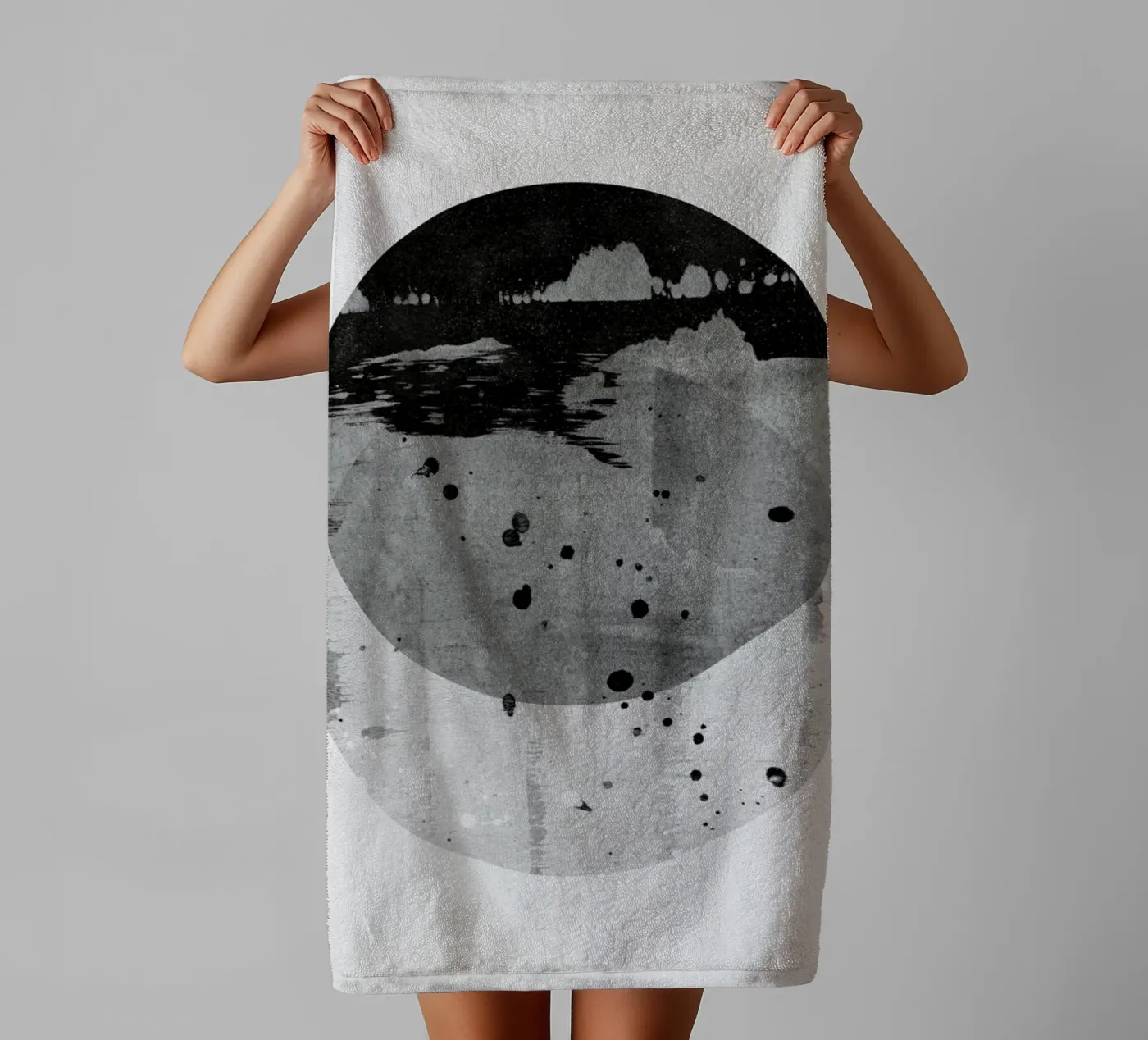 GEOMETRY 3 towel by STUDIO LEEMO