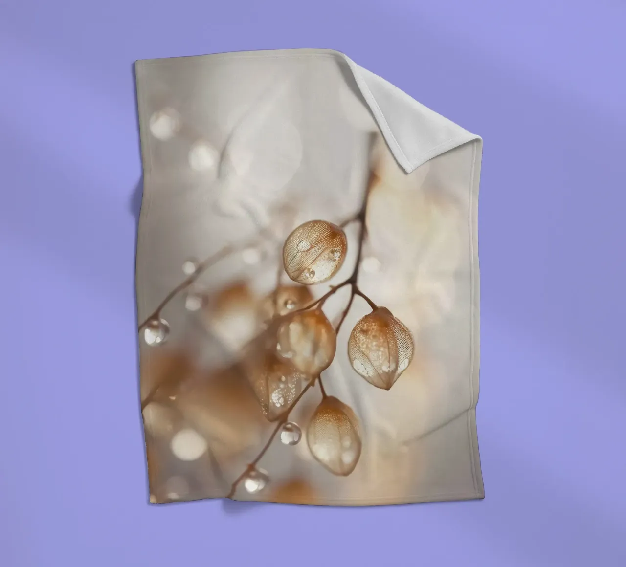 Drops On Leaf No 3 coperta in pile da treechild