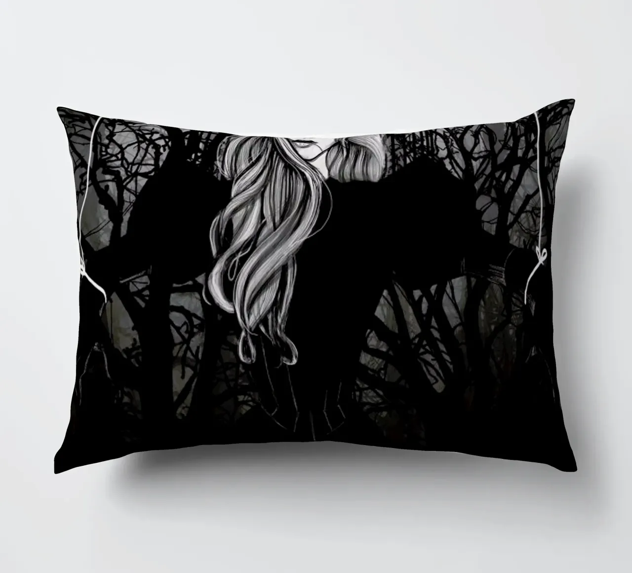 Queen Of The Forest cuscino da Agnes KR Patience