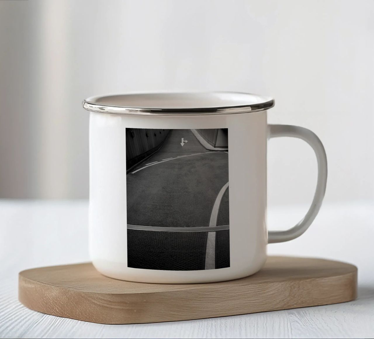 White Arrow tazza in smalto da Amy & Kurt