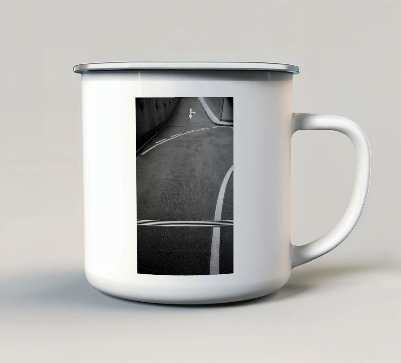 White Arrow tazza in smalto da Amy & Kurt