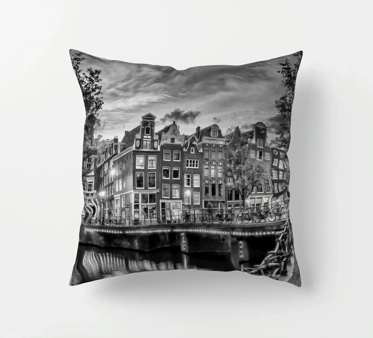 AMSTERDAM Idillio serale sul Singel | Monochrom cuscino da Melanie Viola