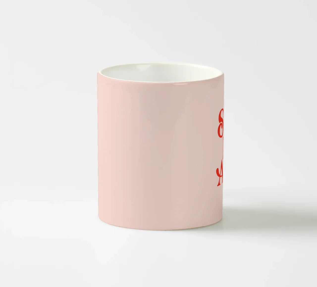 Design tipografico Stay Bad Ass in rosa e rosso tazza in ceramica da THE MOTIVATED TYPE