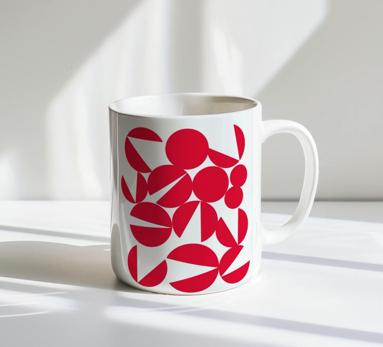 Snappy Dots tazza in ceramica da Catherine Aguilar