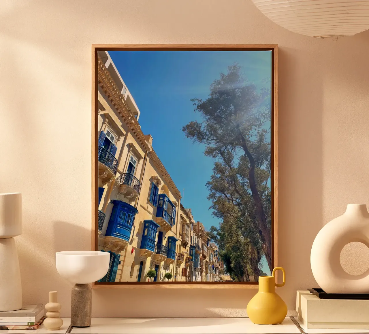 balcony in valletta canvas met Baklijst van Reiselust