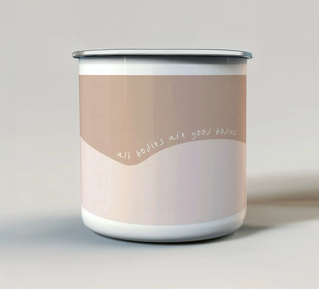 Body Positive tazza in smalto da STUDIO LEEMO