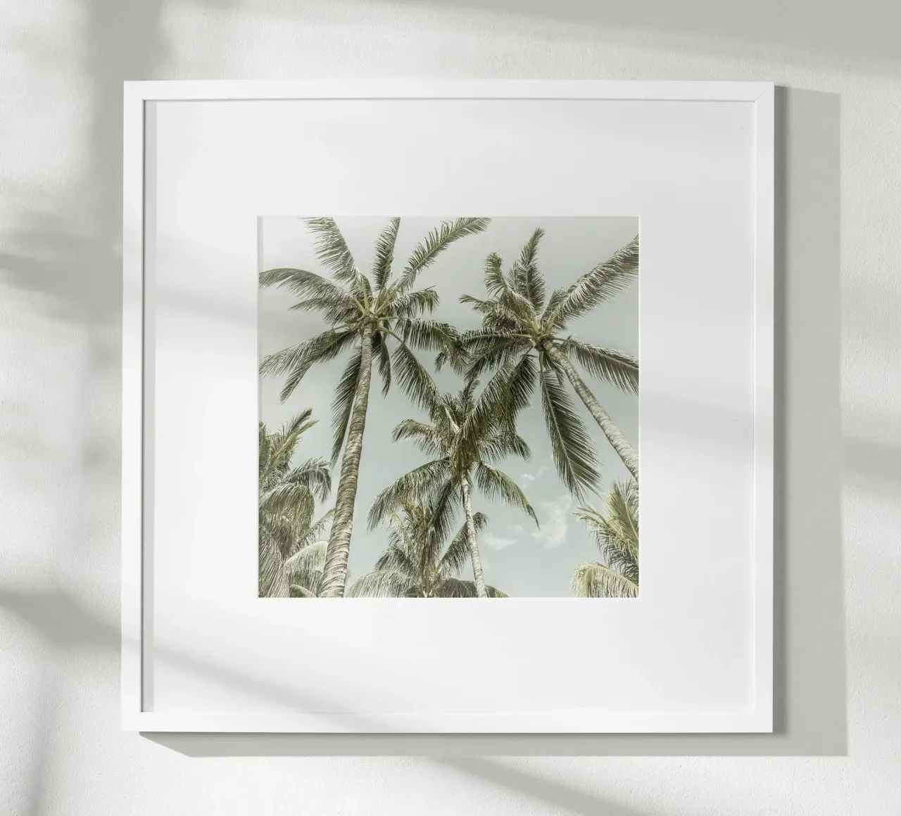 Palmenidylle | Weinlese Poster von Melanie Viola