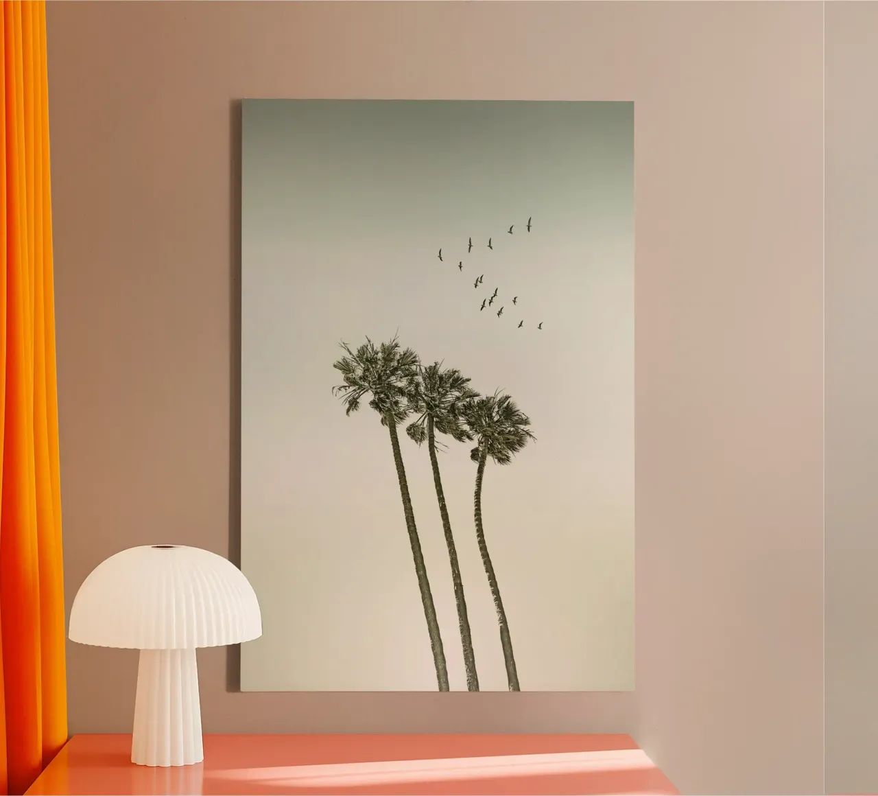 Vintage palmbomen in de zonsondergang canvas met Baklijst van Melanie Viola