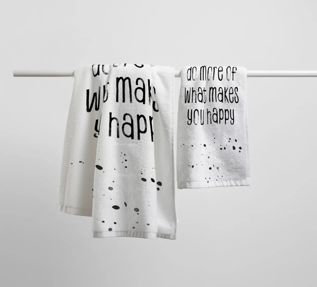 TEXT ART Do more of what makes you happy asciugamano da bagno da Melanie Viola