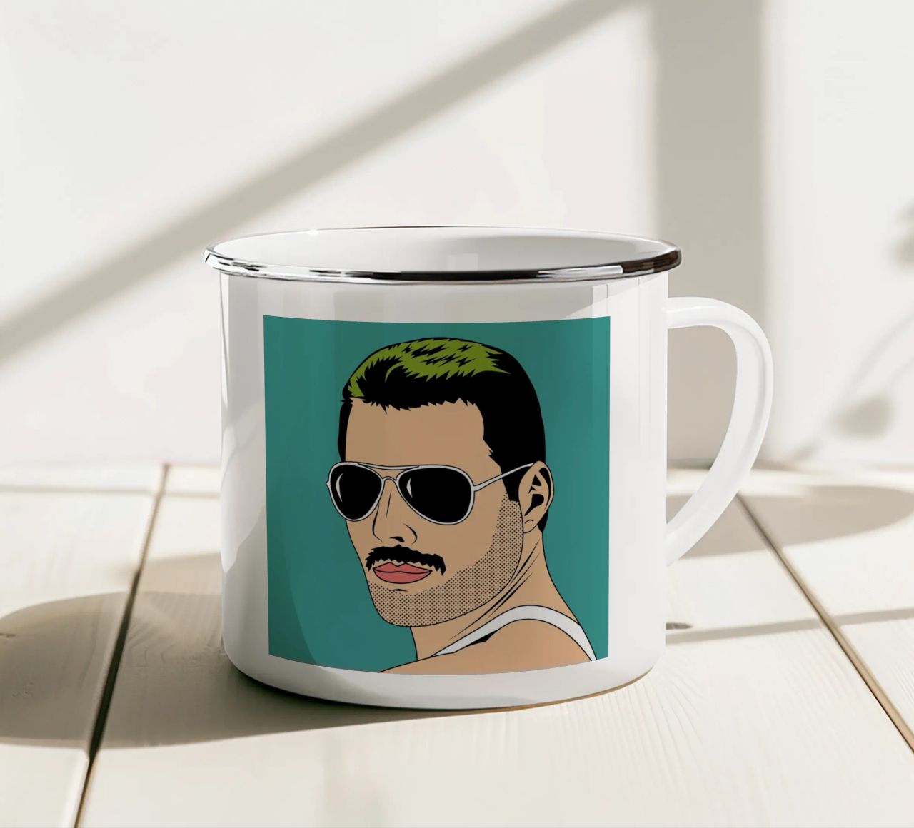 Freddie Mercury tazza in smalto da Mark Ashkenazi