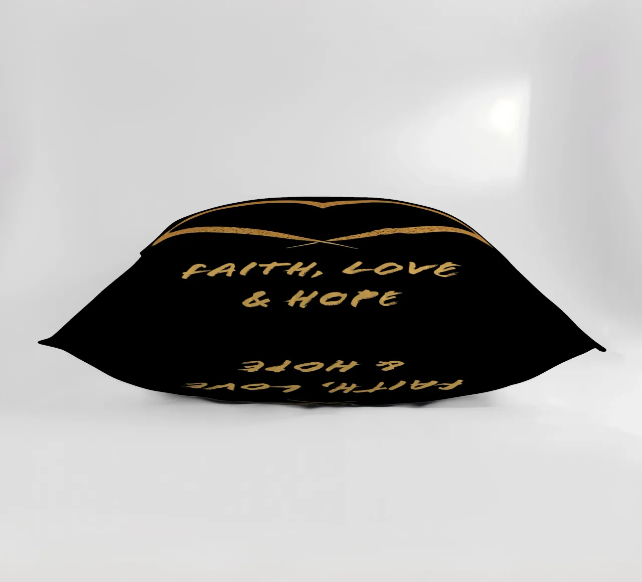 Cuore d'oro fede-amore-speranza e calligrafia cuscino da Autofocus