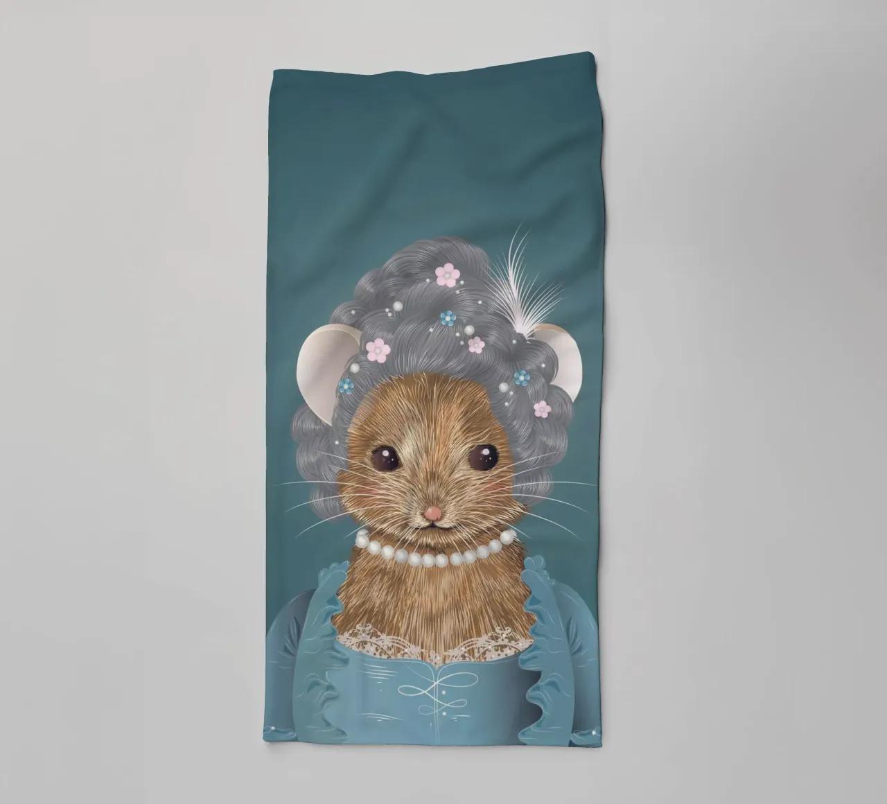 Rokoko-Maus – Elegante Anmut mit tierischem Charme Handtuch von kisho art
