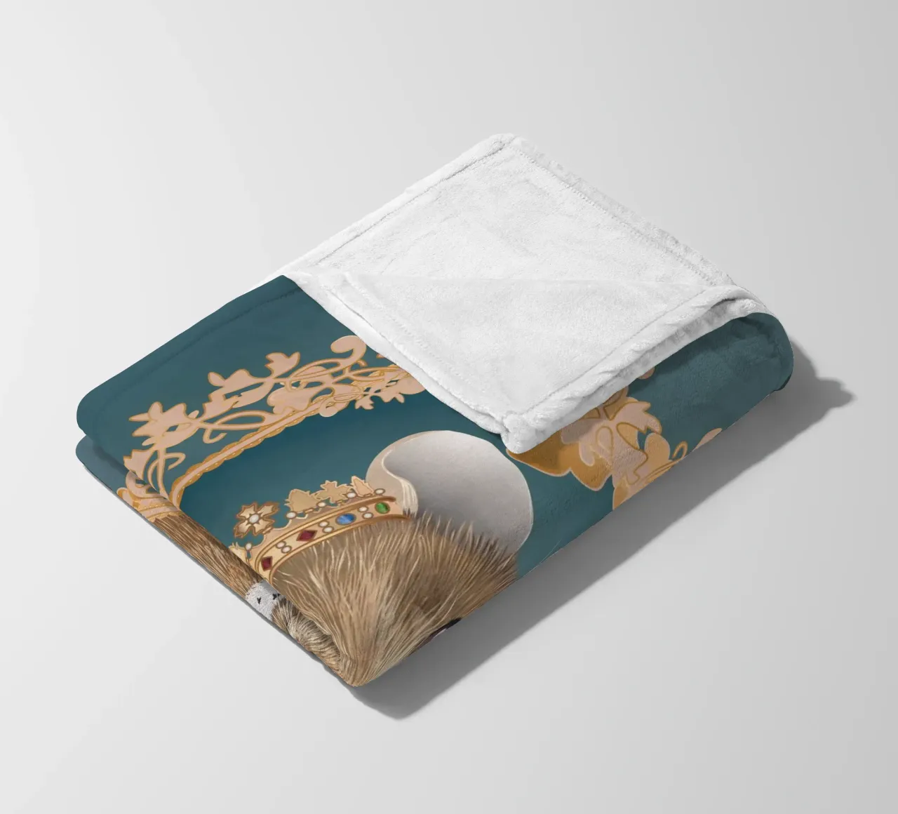 Royal mouse - A majestic and charming motif fleece blanket by kisho art