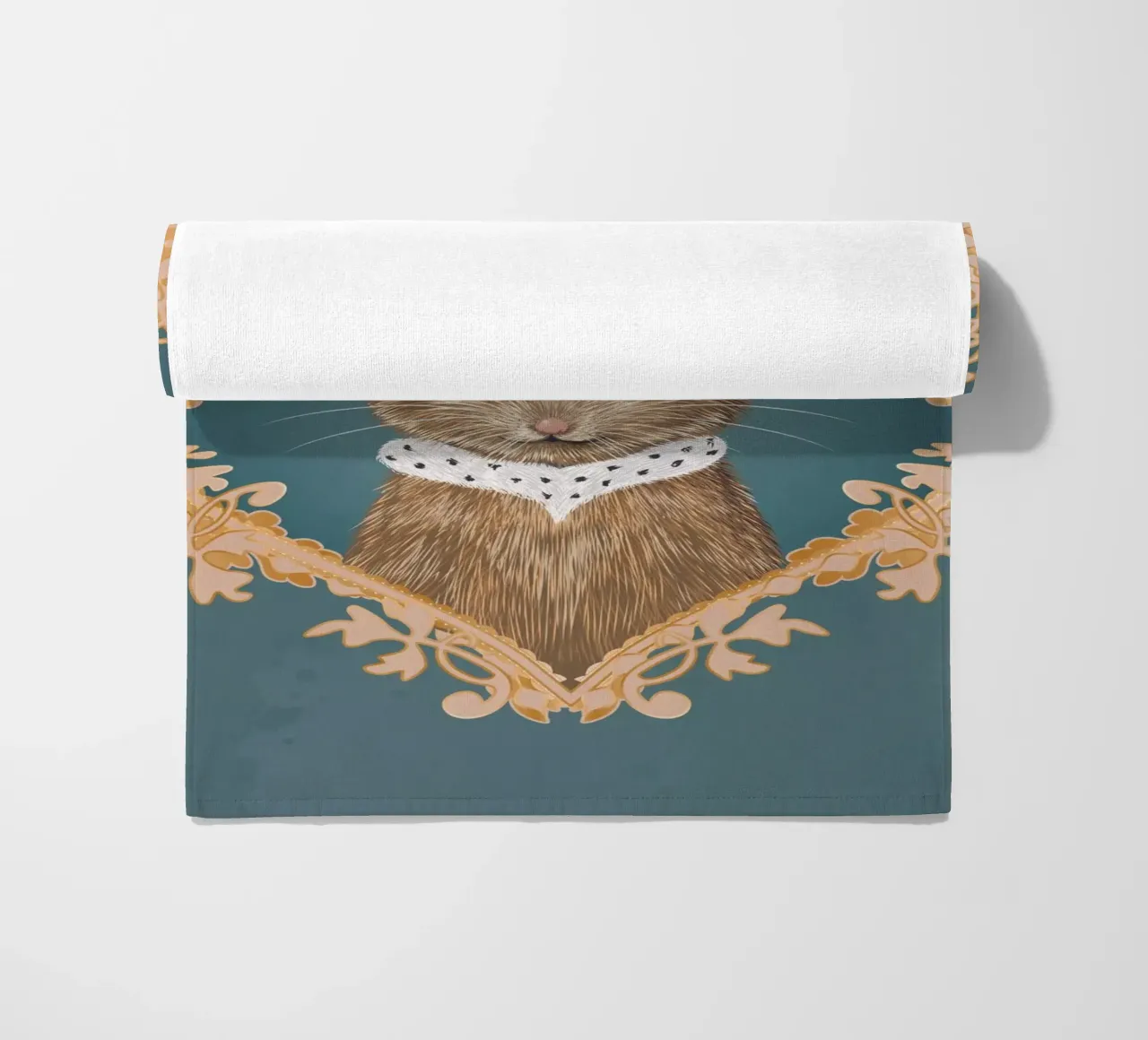 Souris royale - Un motif majestueux et charmant serviette de plage de kisho art